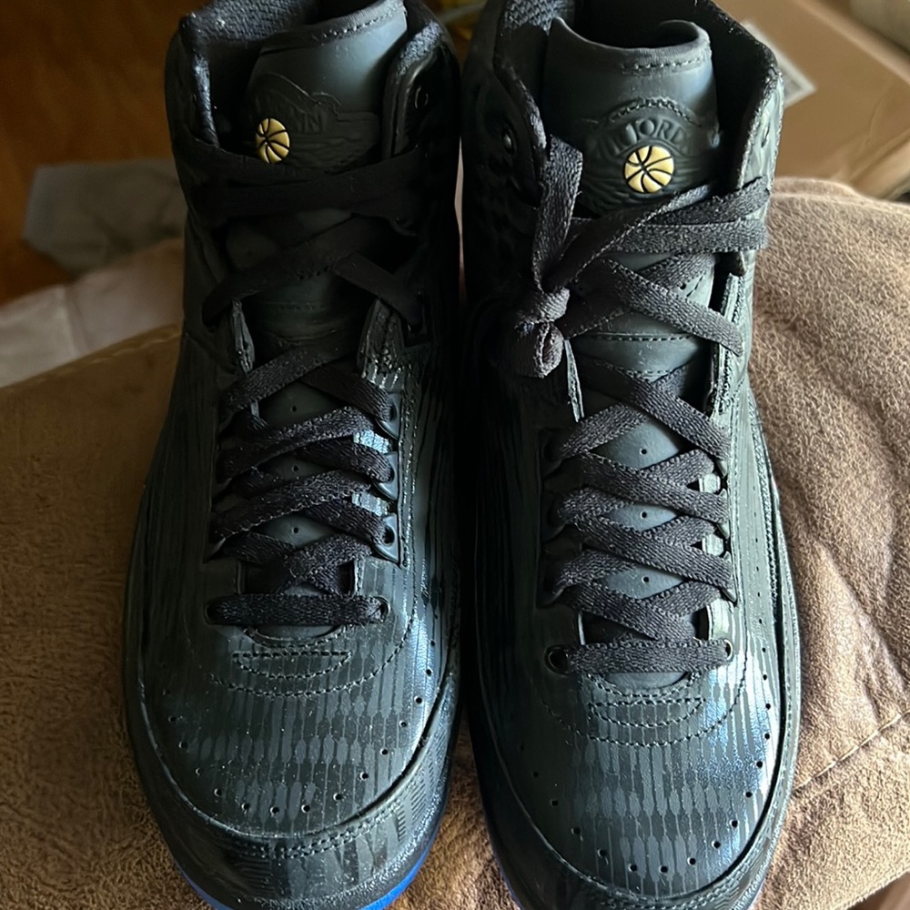Shoe